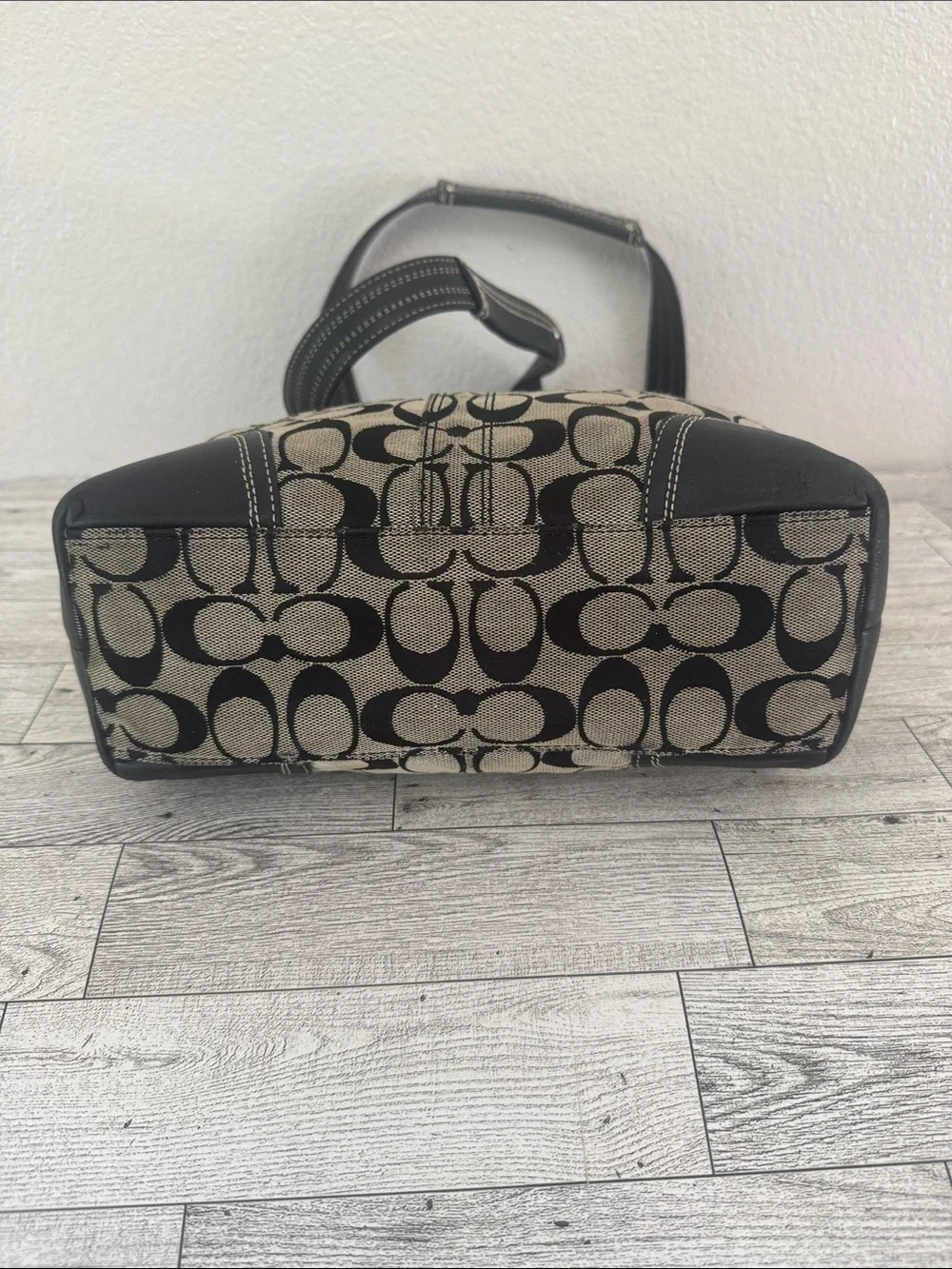 Coach Hampton Signature Turnlock Tote